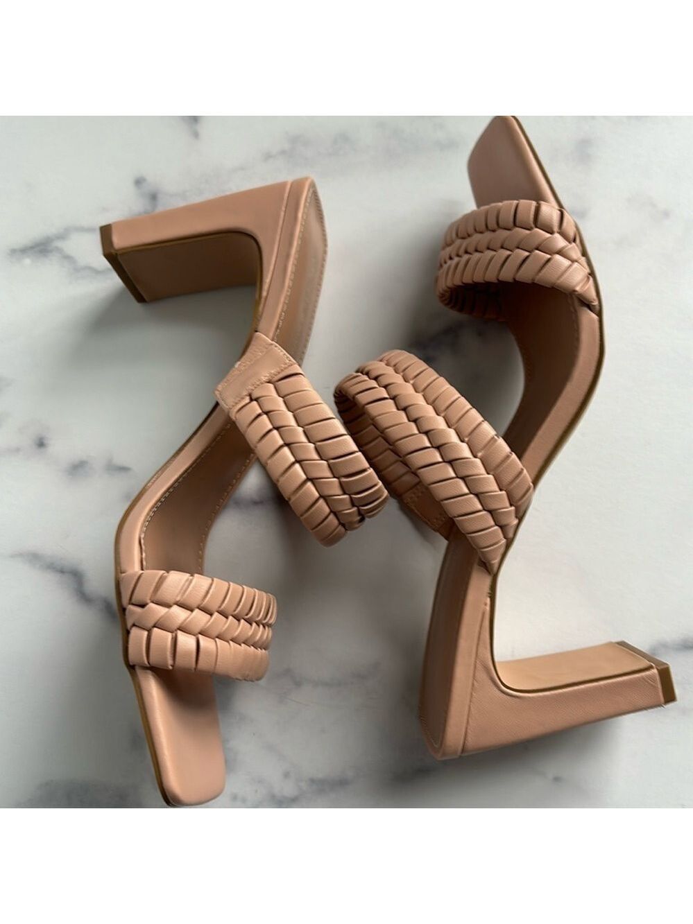BCBGeneration Fenda Slide Sandals Size 9.5 NWOT - Picture 3 of 10